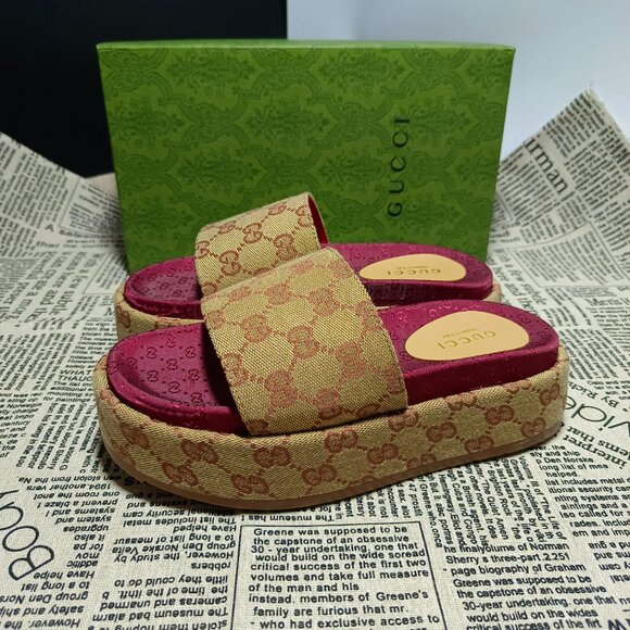 GUCCI Monogram Angelina Platform Sandals Slides - Picture 1 of 5